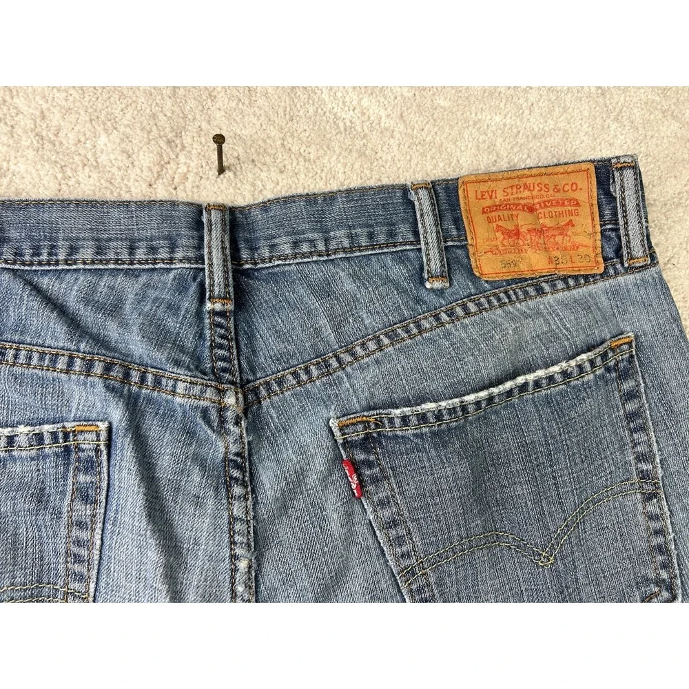 Levi's 559 Men's Jeans Light Wash‎ Straight Leg 38x30 Cotton Denim